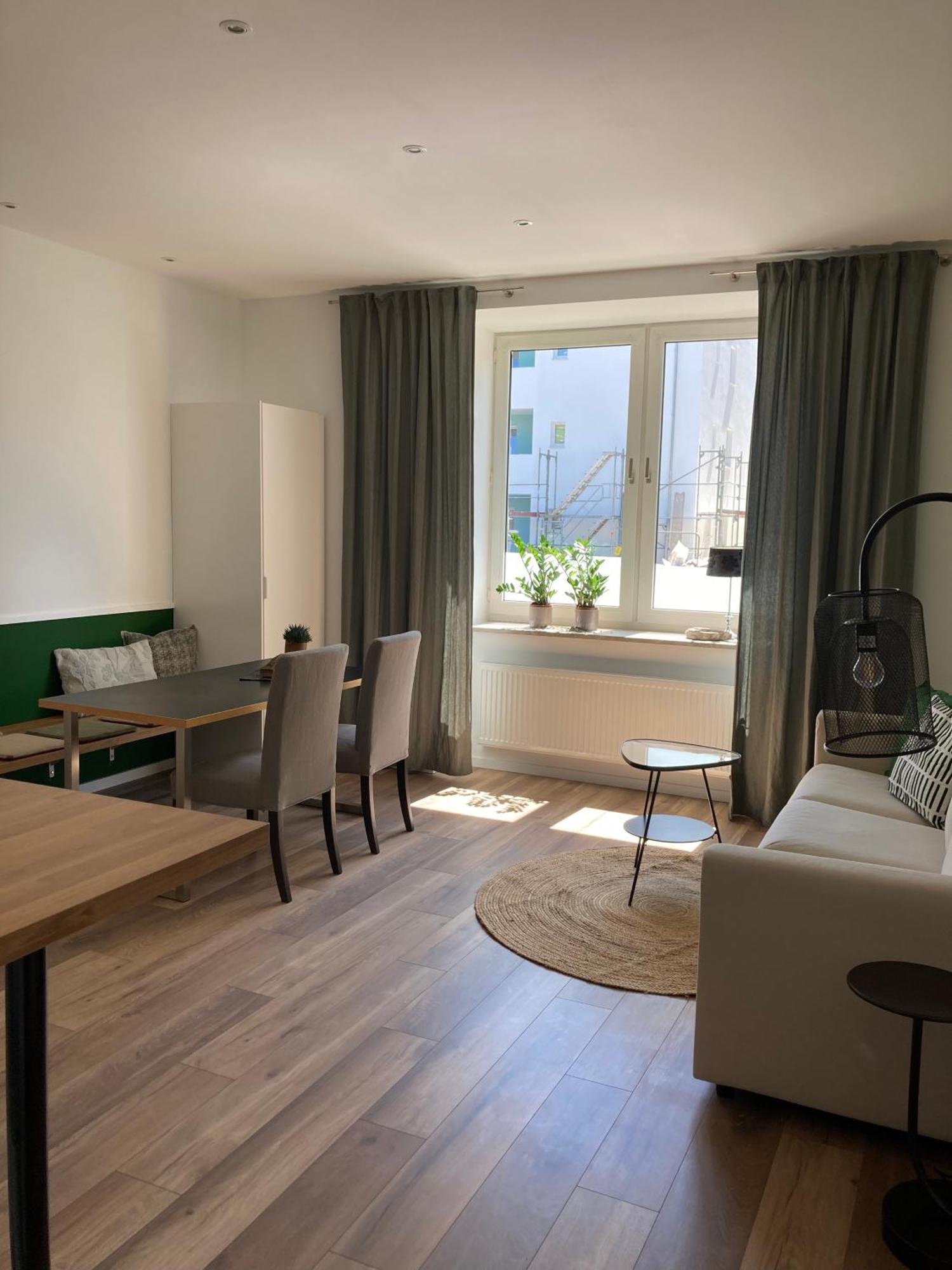 Two-Bedroom Apartment,1537950412:JPEG